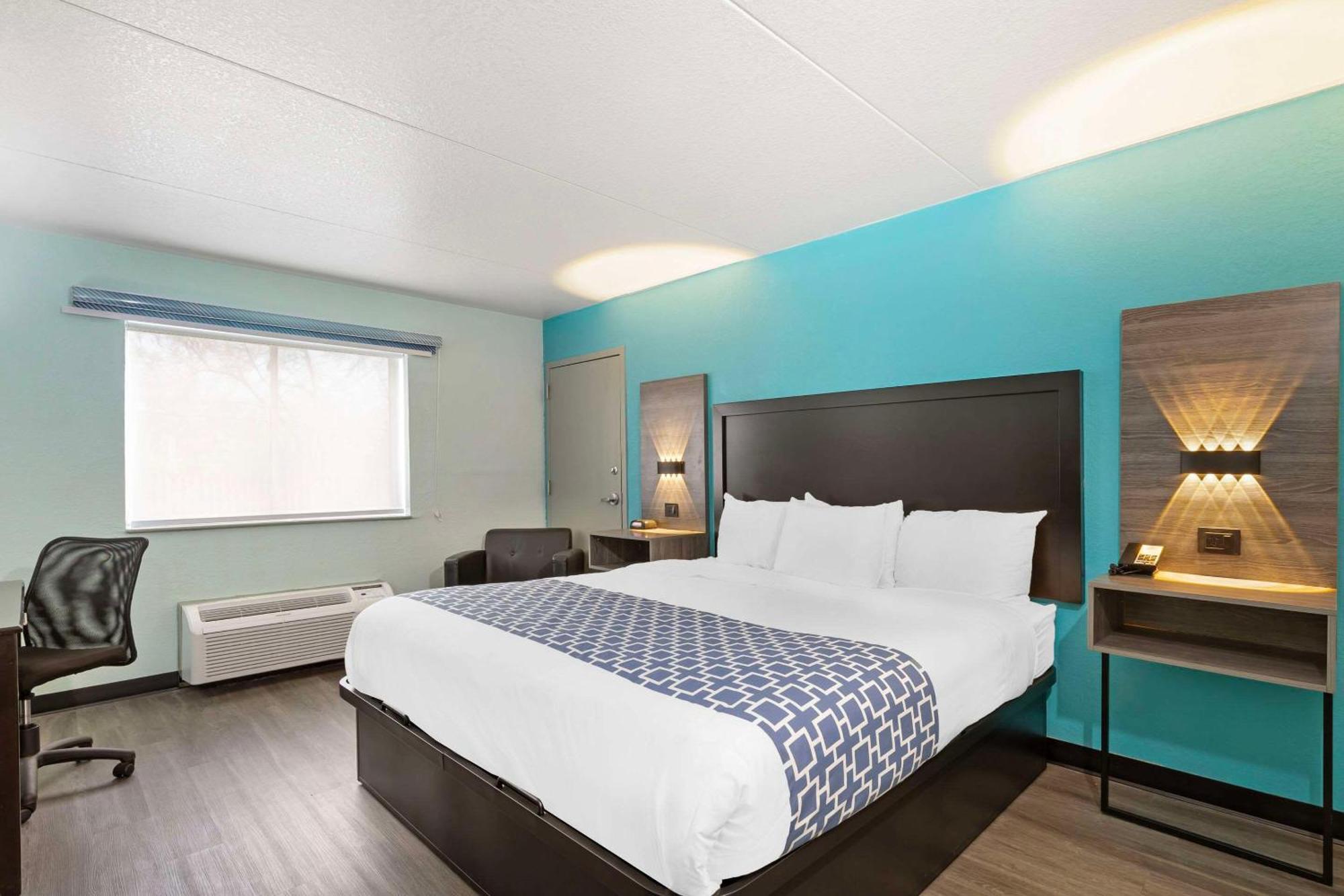 Clarion Inn Des Moines Airport Exterior photo