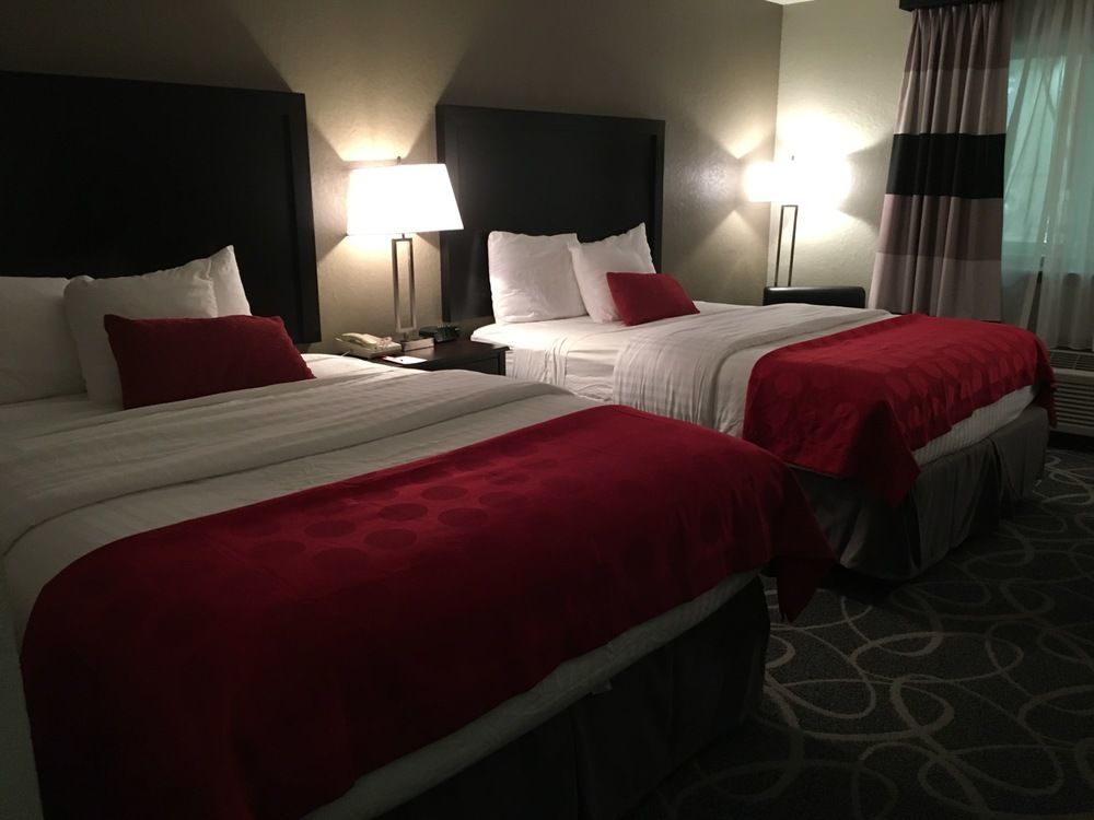 Clarion Inn Des Moines Airport Exterior photo